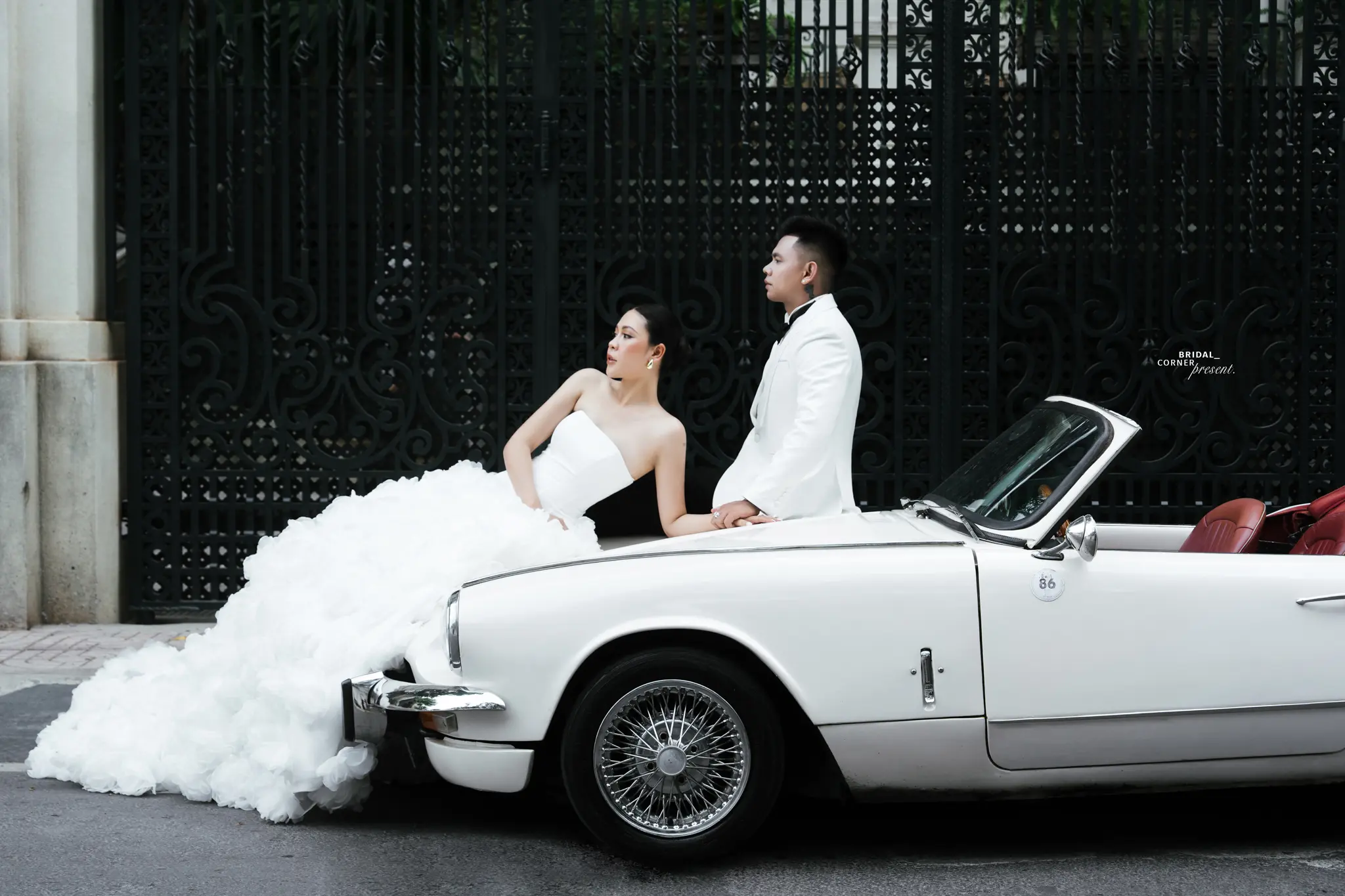 Concept chụp ảnh cưới xe cổ siêu hot năm 2026