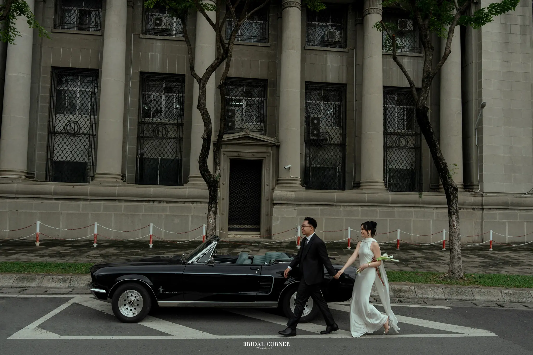 Ảnh cưới ngoại cảnh Sài Gòn có gì đặc biệt?