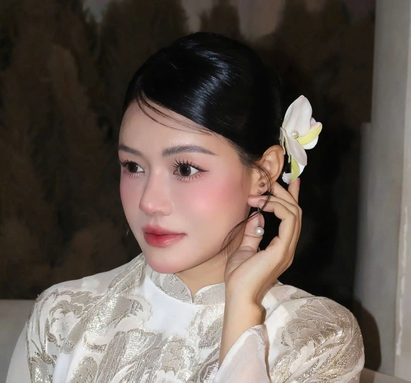 10 Xu hướng makeup cô dâu nổi bật năm 2025